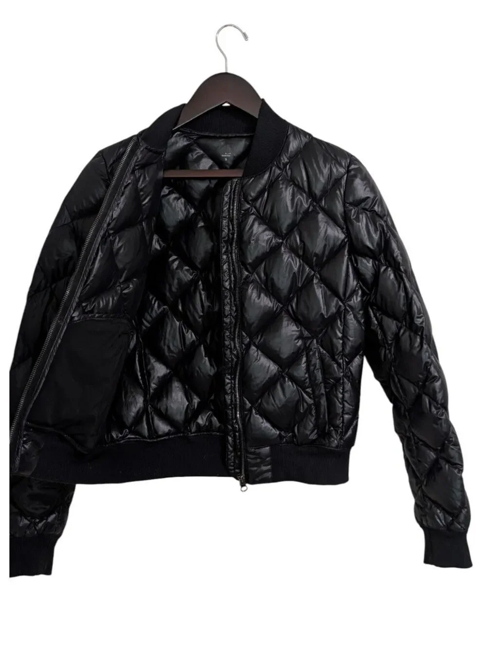 Alo Yoga Idol Down-Filled Diamond Quilted Bomber Jacket - Black - Size S